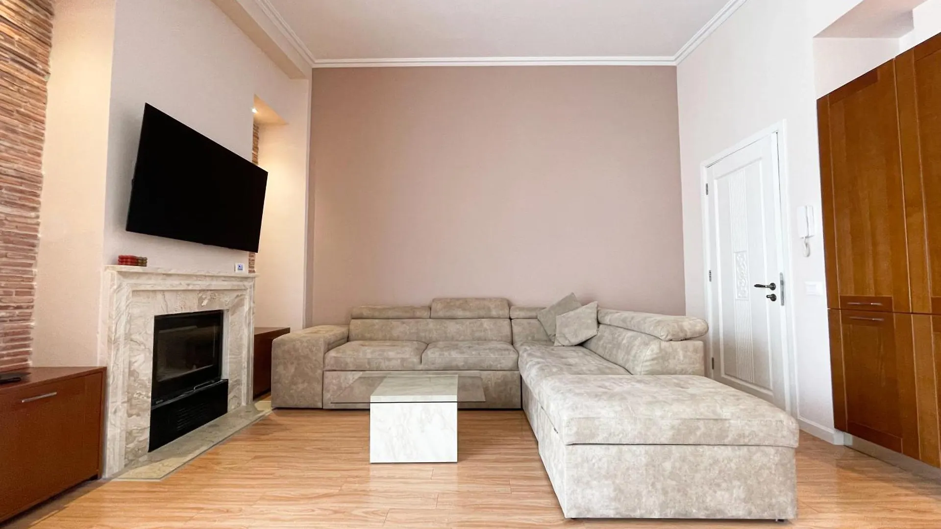Apartmán Suiteer 01 Tirana